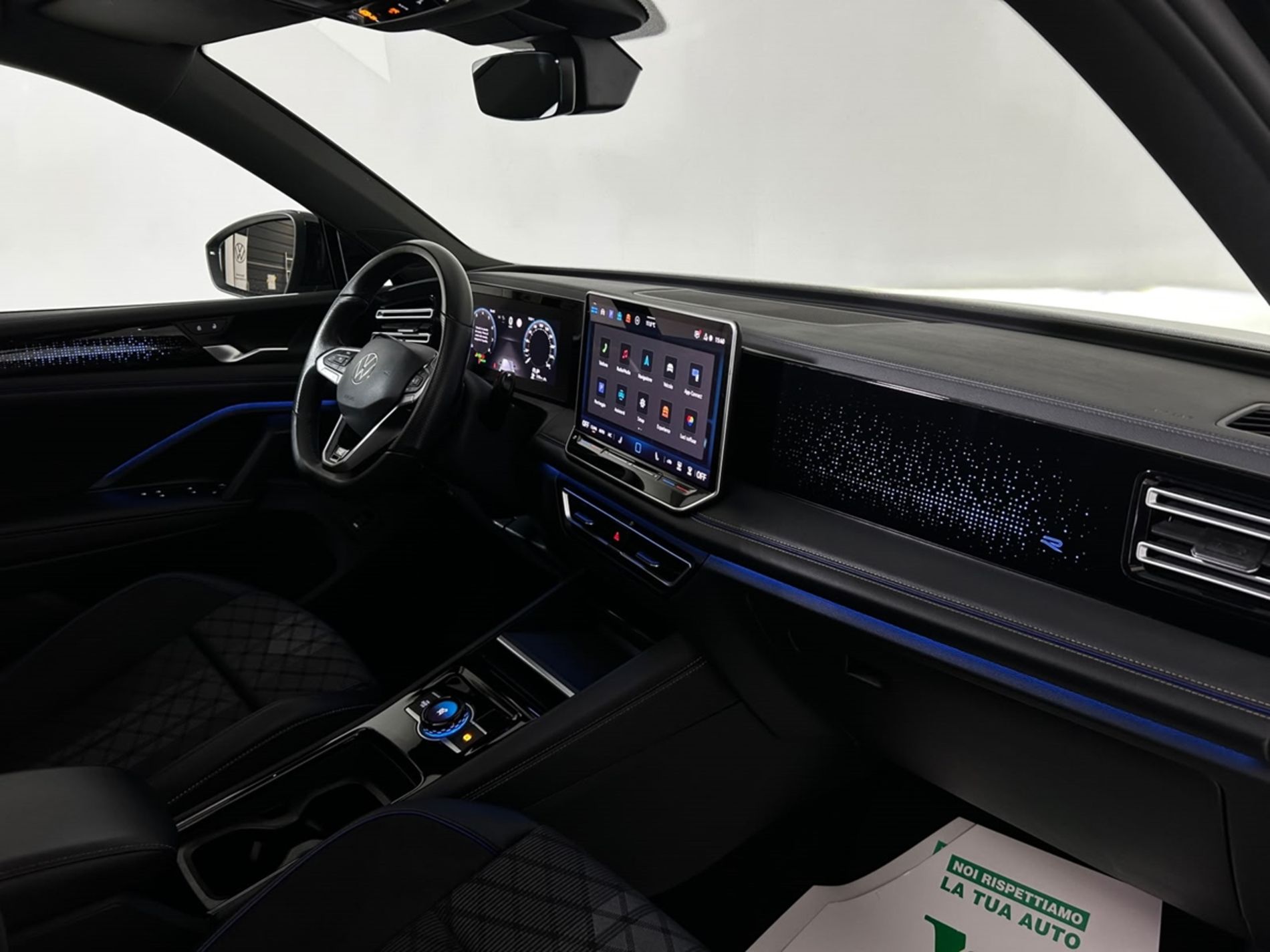 Tiguan 1.5 etsi R-Line Plus 150cv dsg - Autoviemme