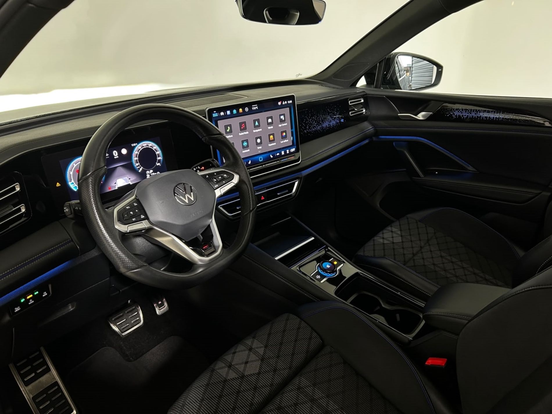 Tiguan 1.5 etsi R-Line Plus 150cv dsg - Autoviemme