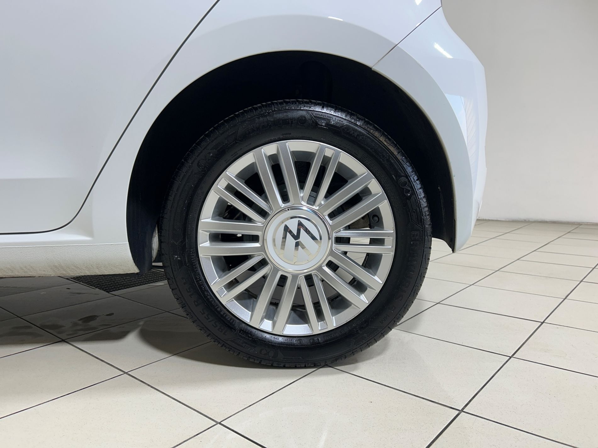 Volkswagen Up 1.0 60cv - Autoviemme