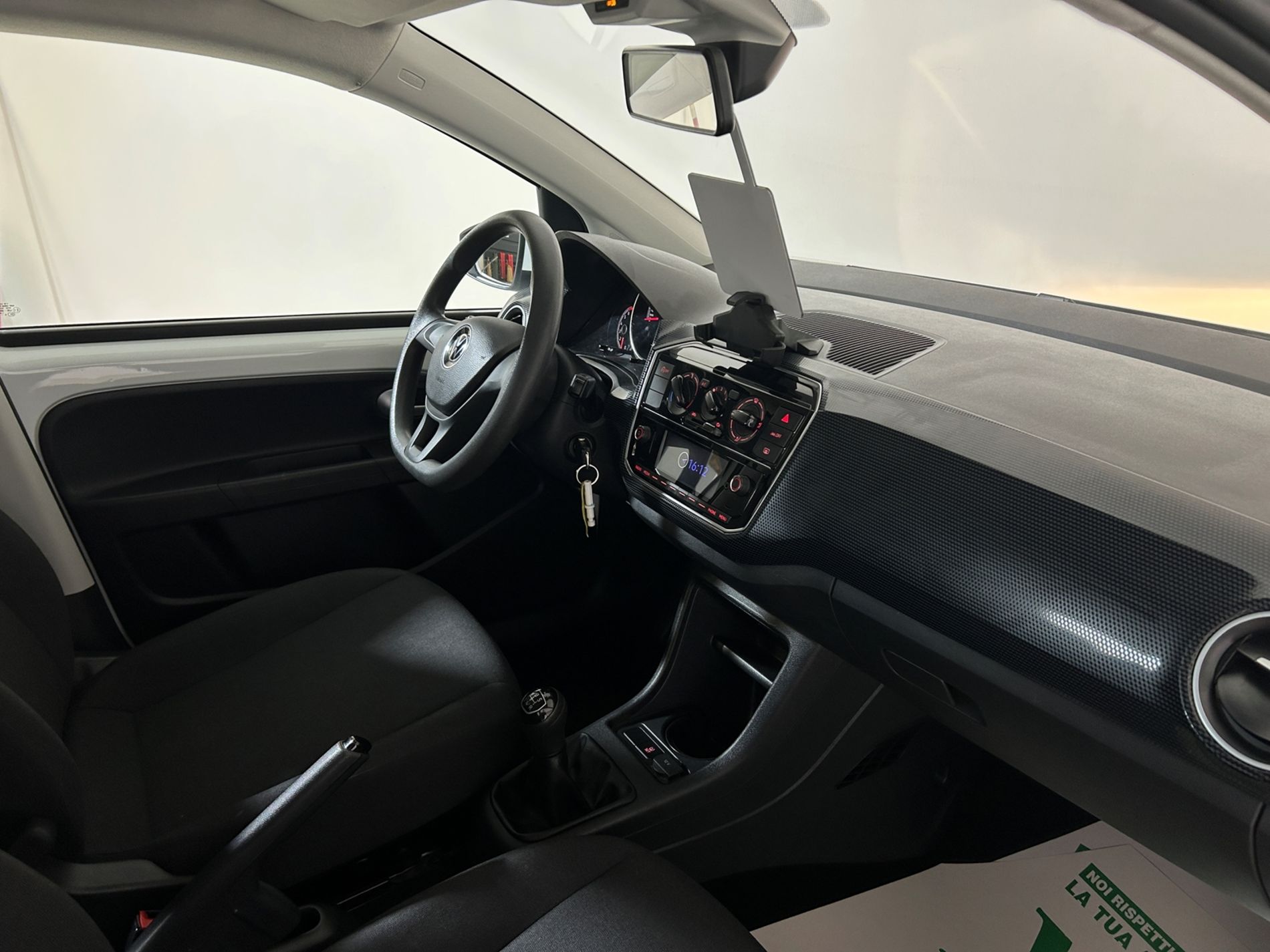 Volkswagen Up 1.0 60cv - Autoviemme