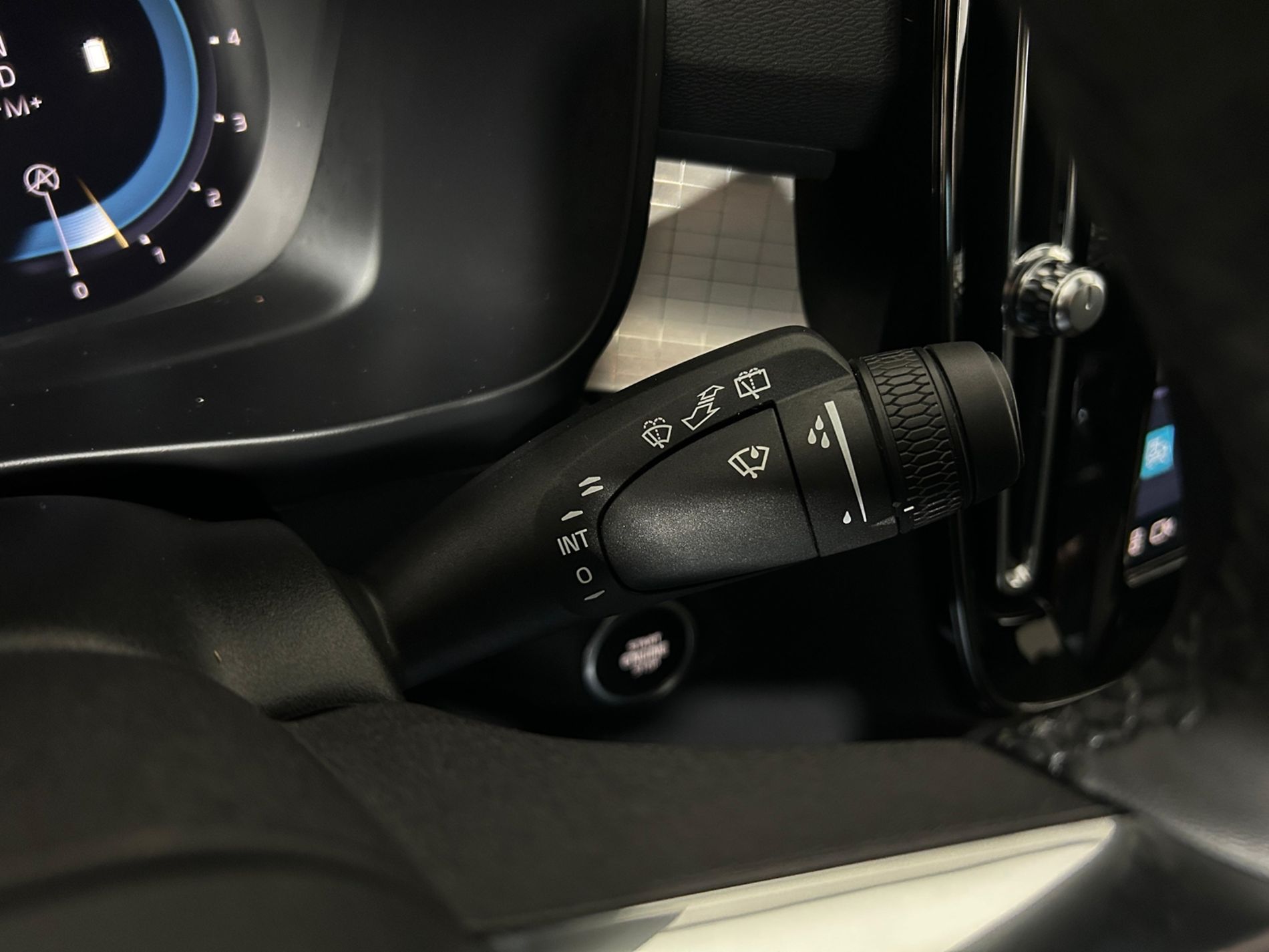 XC40 B4 Core awd - Autoviemme