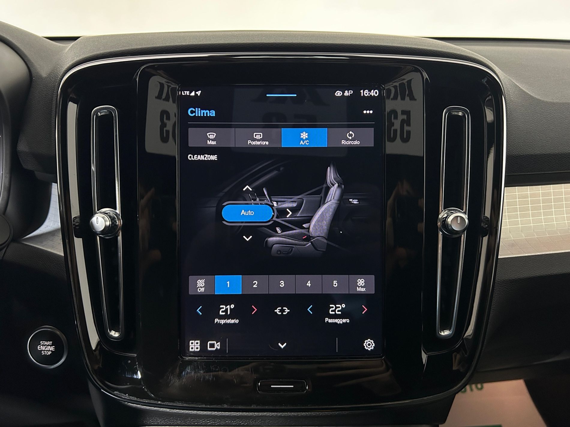 XC40 B4 Core awd - Autoviemme