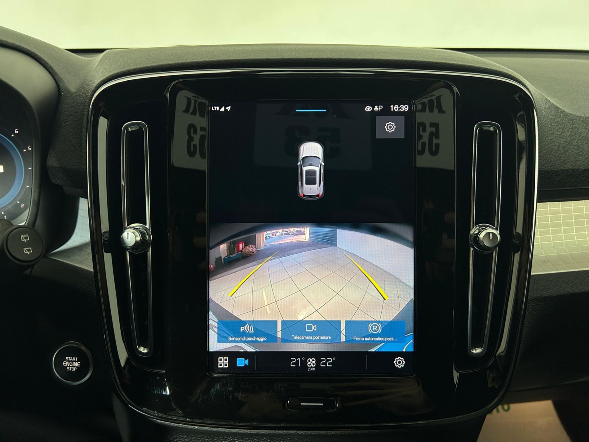 XC40 B4 Core awd - Autoviemme