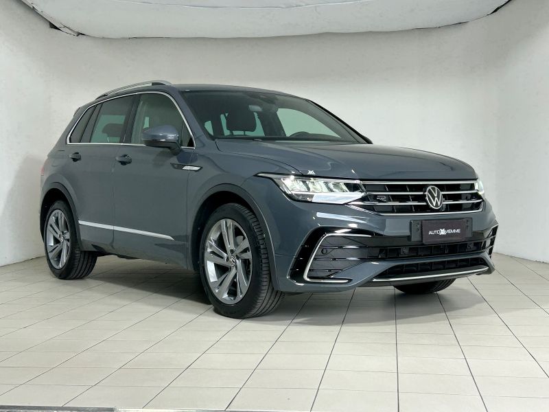 VOLKSWAGEN Tiguan Tiguan 1.5 tsi R-Line 150cv dsg - Autoviemme